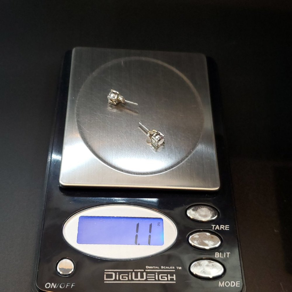 925 Sterling Silver Clear Cubic Zirconia Small Stud Earrings - Picture 6 of 6